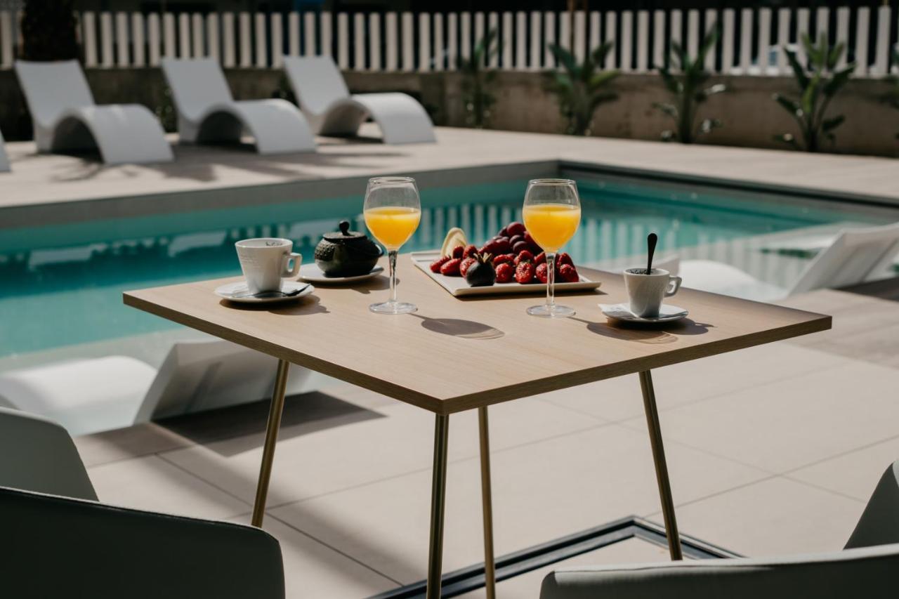 Instants Boutique Hotel (Adults Only) カンブリルス エクステリア 写真